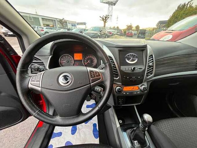 SsangYong Korando 2.0i  Quartz 4x2