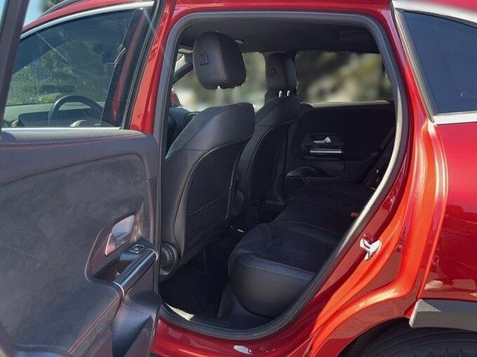 Mercedes-Benz GLA 200 AMG Line / MBUX/ NAVI