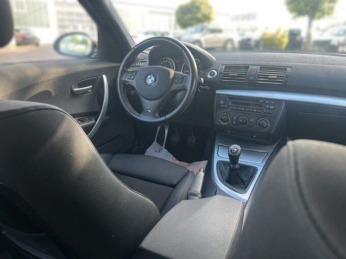 BMW 118 i M-Paket *T&Uuml;V 27*