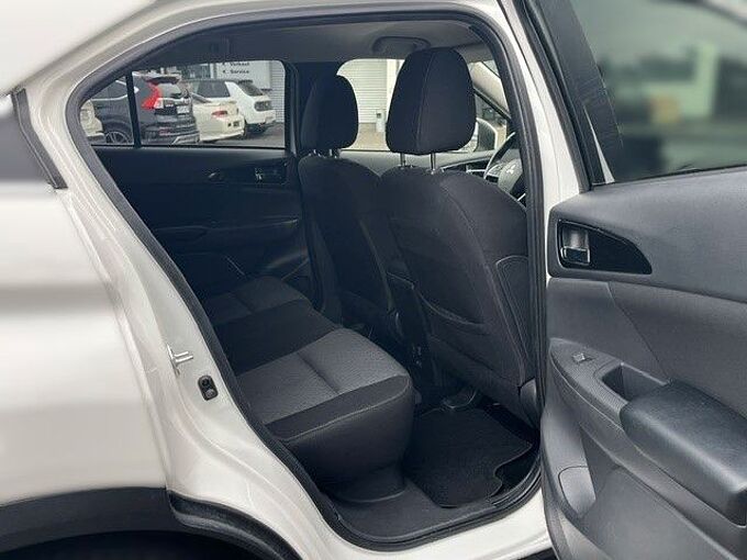 Mitsubishi Eclipse Cross Basis Hybrid 4WD