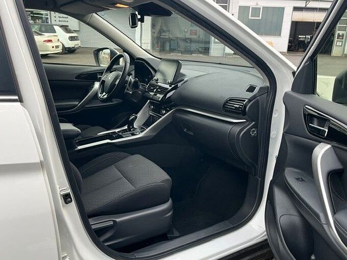 Mitsubishi Eclipse Cross Basis Hybrid 4WD