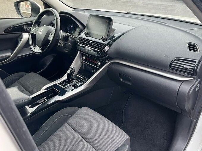 Mitsubishi Eclipse Cross Basis Hybrid 4WD