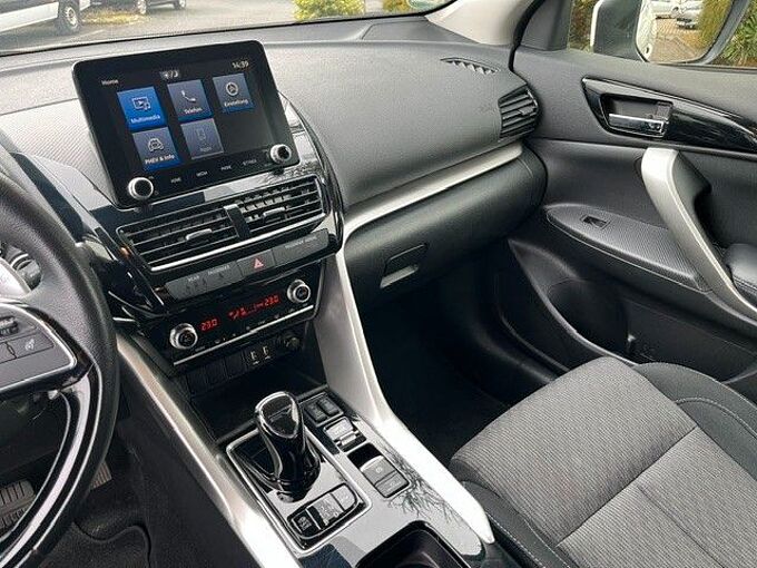 Mitsubishi Eclipse Cross Basis Hybrid 4WD
