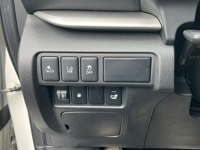 Mitsubishi Eclipse Cross Basis Hybrid 4WD