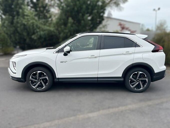 Mitsubishi Eclipse Cross Basis Hybrid 4WD