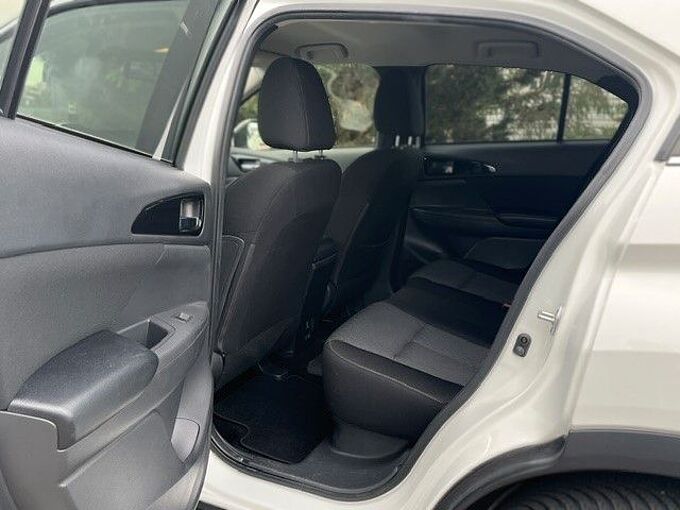 Mitsubishi Eclipse Cross Basis Hybrid 4WD