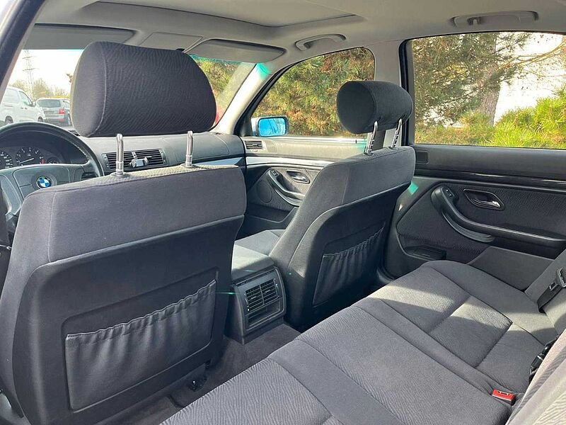 BMW 520 i *Standheizung* KLIMA* SCHECKHEFT* TOP**