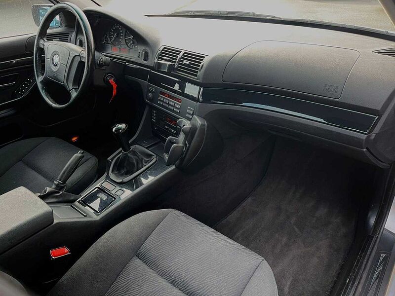 BMW 520 i *Standheizung* KLIMA* SCHECKHEFT* TOP**