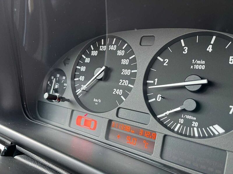 BMW 520 i *Standheizung* KLIMA* SCHECKHEFT* TOP**