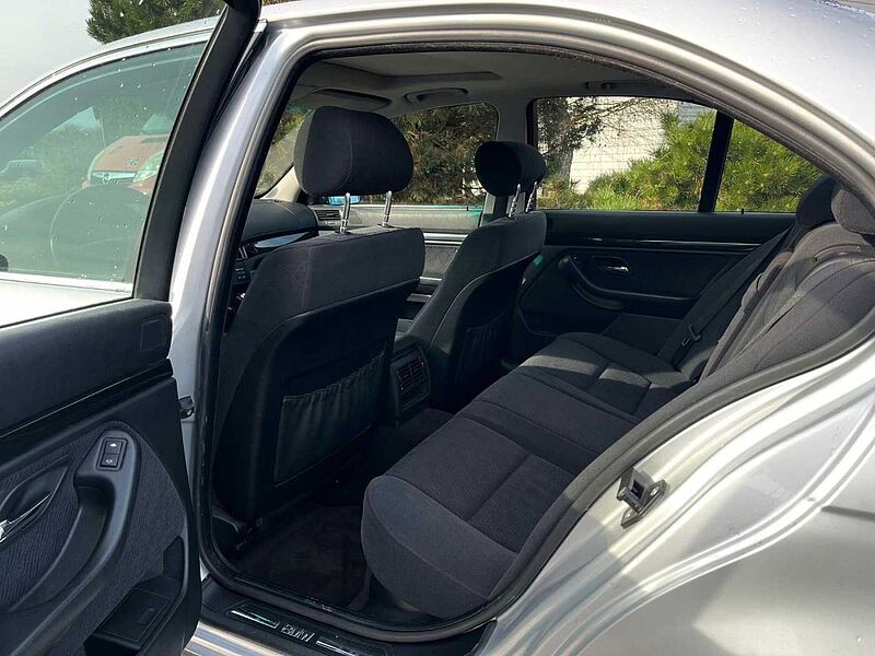BMW 520 i *Standheizung* KLIMA* SCHECKHEFT* TOP**