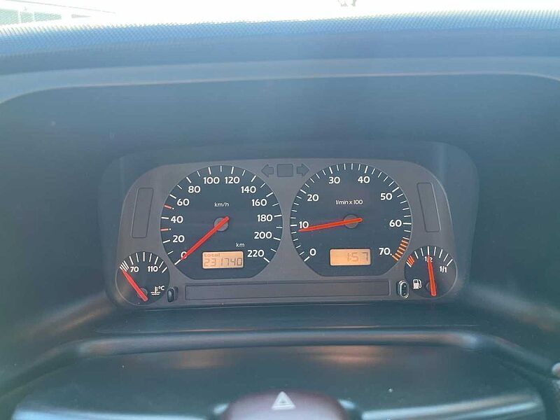 Volkswagen Golf IV Cabriolet 1.6 &apos, Avantgarde&apos,