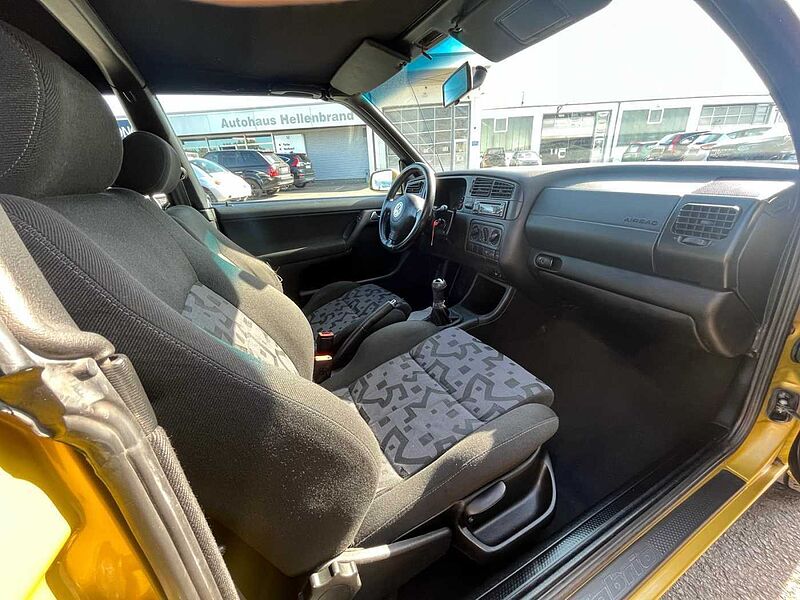 Volkswagen Golf IV Cabriolet 1.6 &apos, Avantgarde&apos,