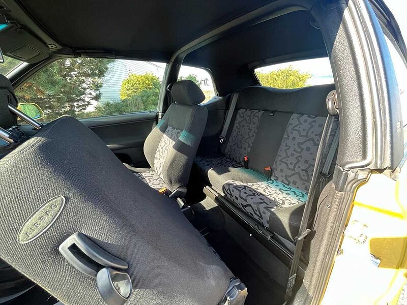 Volkswagen Golf IV Cabriolet 1.6 &apos, Avantgarde&apos,