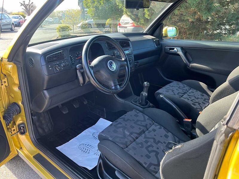 Volkswagen Golf IV Cabriolet 1.6 &apos, Avantgarde&apos,