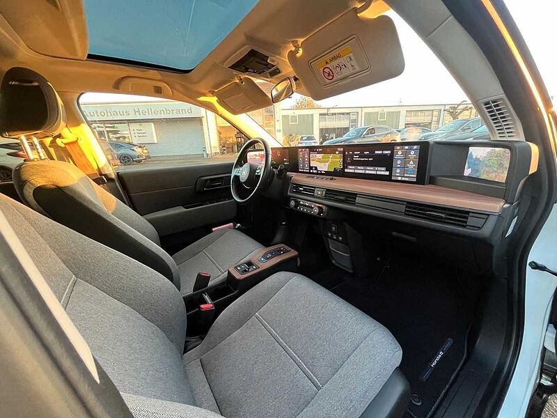 Honda e Basis KAMERA/NAVI **AKTION% UPE NP: 34.880€**