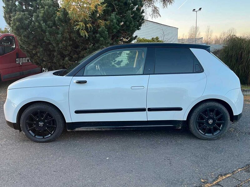 Honda e Basis KAMERA/NAVI **AKTION% UPE NP: 34.880€**