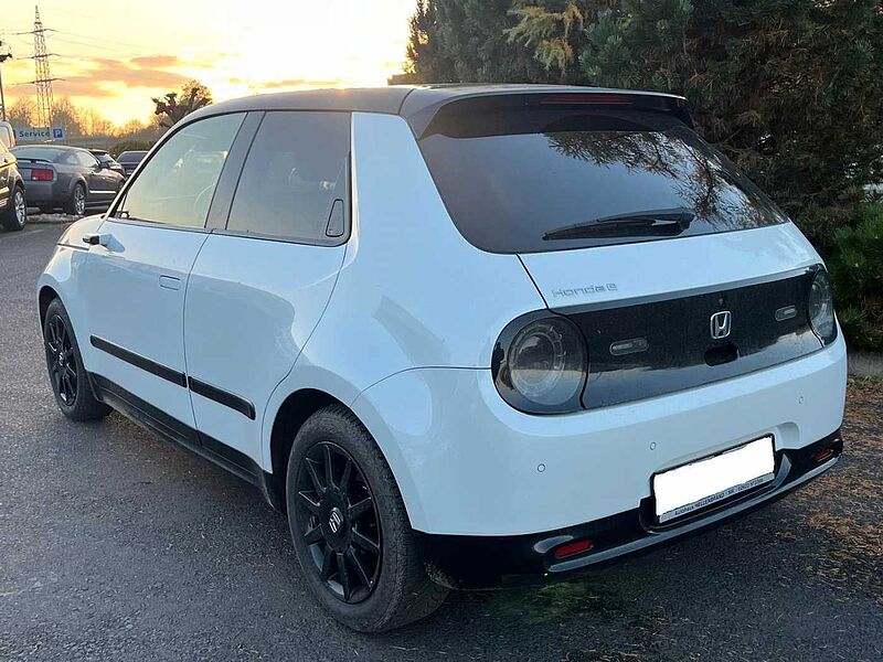 Honda e Basis KAMERA/NAVI **AKTION% UPE NP: 34.880€**