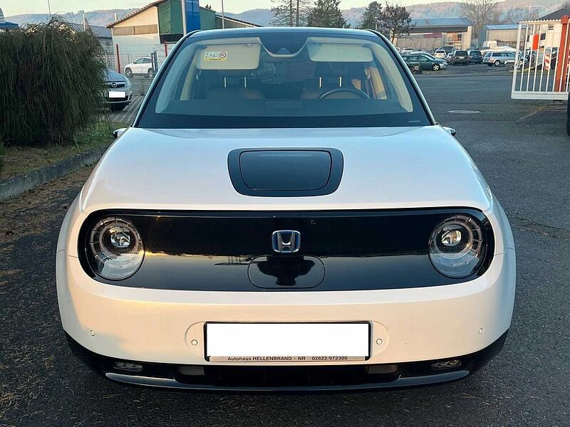 Honda e Basis KAMERA/NAVI **AKTION% UPE NP: 34.880€**