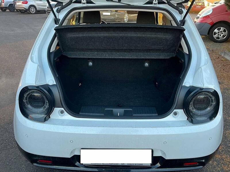 Honda e Basis KAMERA/NAVI **AKTION% UPE NP: 34.880€**