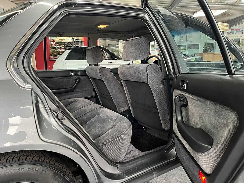 Honda Accord 2.0i *AT* AHK* H-Kenn. * Schiebedach