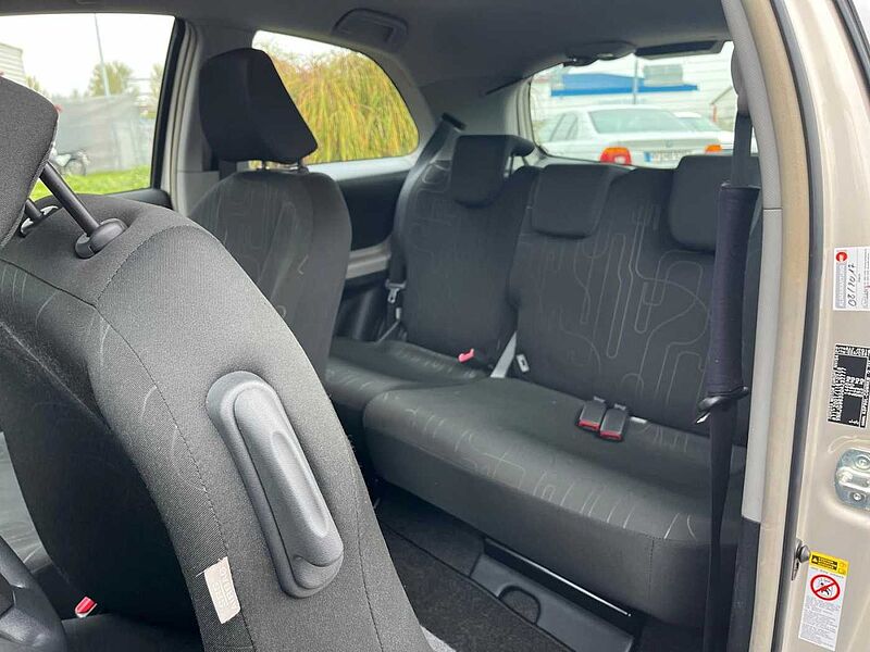 Toyota Yaris 1.0 Cool *TÜV NEU*