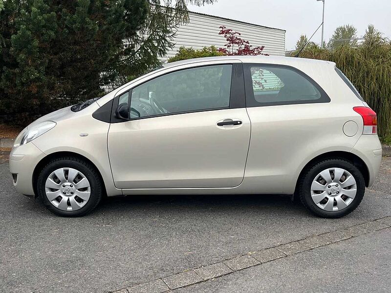 Toyota Yaris 1.0 Cool *TÜV NEU*