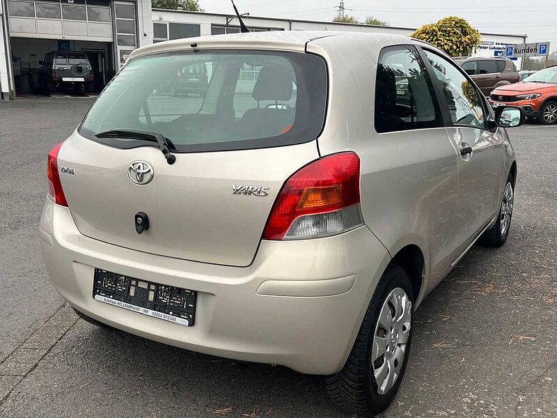 Toyota Yaris 1.0 Cool *TÜV NEU*