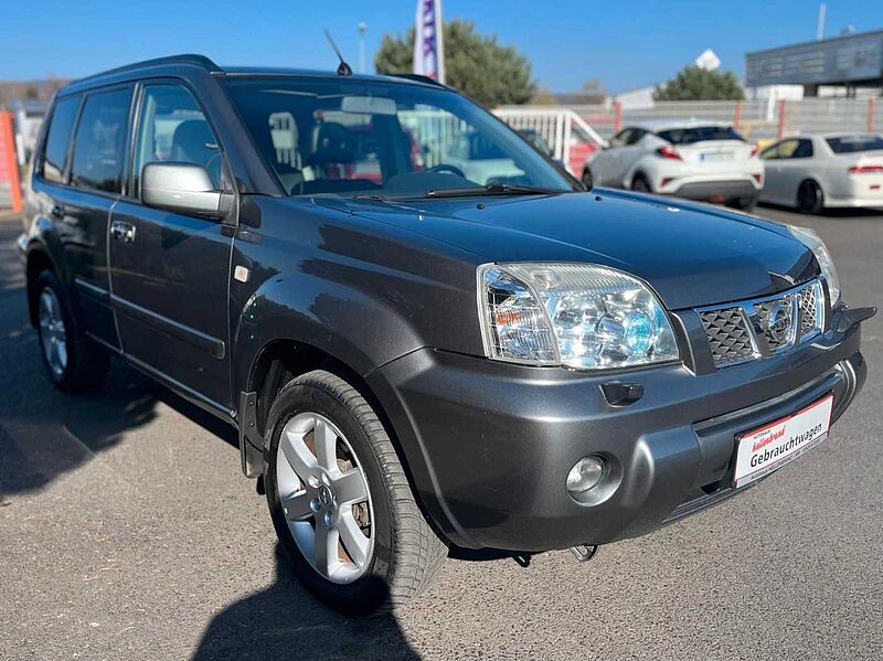 Nissan X-Trail 2.2 d  Elegance 4x4 /PANORAMA/NAVI/AHK