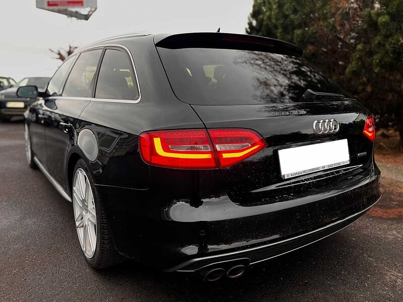 Audi A4 3.0 TDI Avant S line Sportpaket quattro