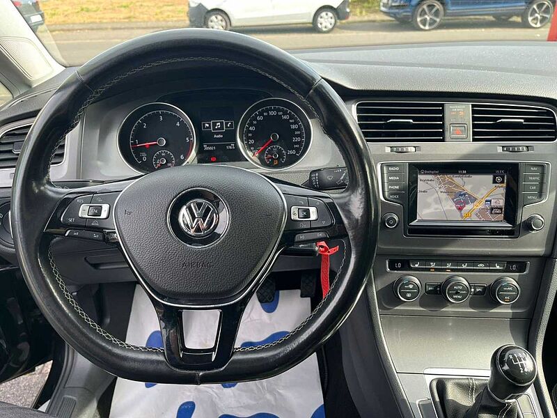 Volkswagen Golf VII Lim. 1.6 TDI Lounge BMT *NAVI*
