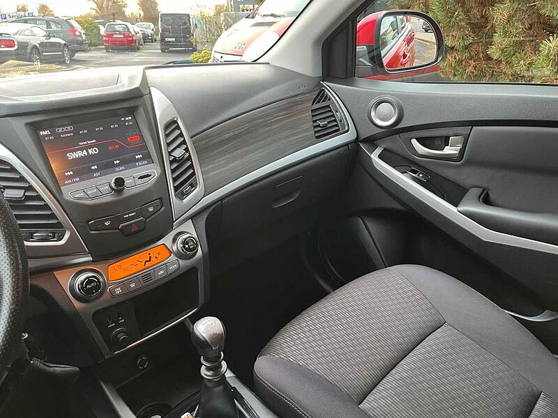 SsangYong Korando 2.0i  Quartz 4x2