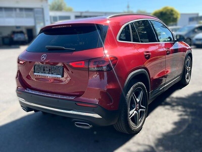 Mercedes-Benz GLA 200 AMG Line / MBUX/ NAVI