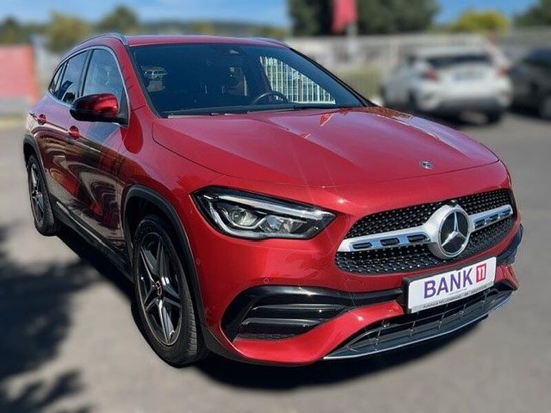 Mercedes-Benz GLA 200 AMG Line / MBUX/ NAVI
