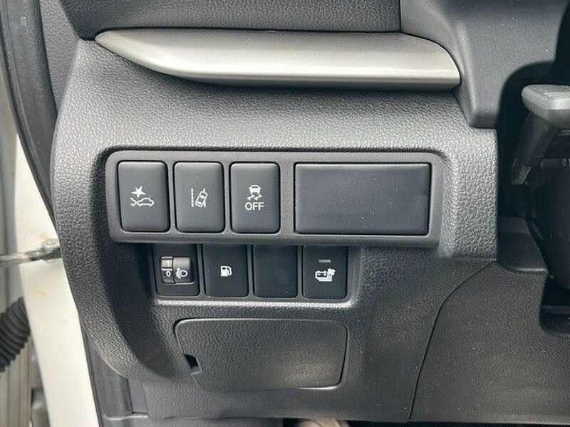 Mitsubishi Eclipse Cross Basis Hybrid 4WD