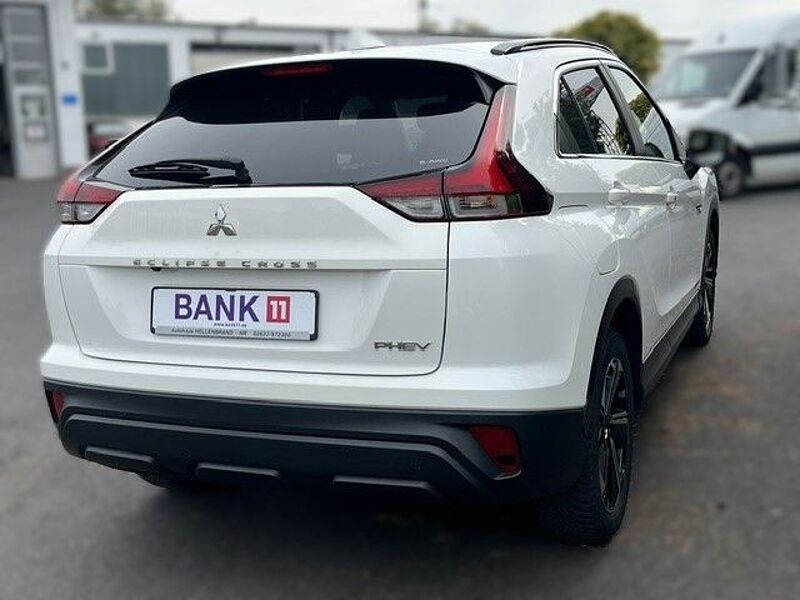 Mitsubishi Eclipse Cross Basis Hybrid 4WD